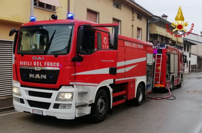 Sorpresi dalla corrente, soccorsi tre ragazzi bloccati su una lingua di terra in mezzo al fiume 