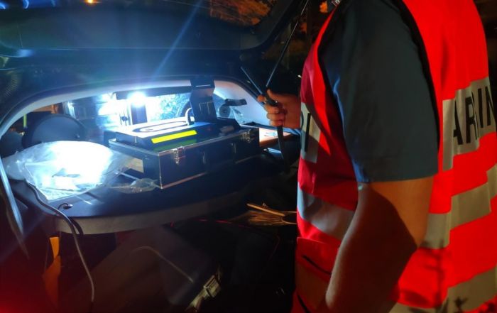 Giovanissimo già 'bello pieno' scende in Baia di Sistiana: i Carabinieri lo fermano ciao patente! 