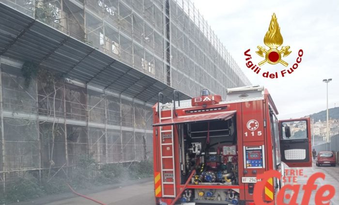 Ancora un incendio all'interno del Silos, probabile causa un falò di fortuna (VIDEO) 