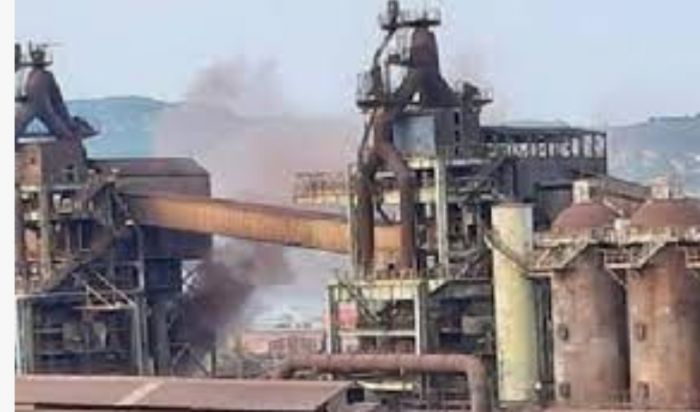 Alla firma il decreto che autorizza il progetto per lla reindustrializzazione della Ferriera 