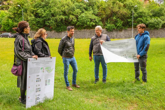 Via ai lavori a Borgo San Sergio, riqualificate le aiuole per tutelare la biodiversità