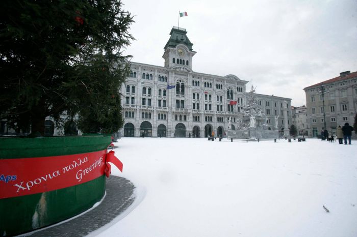Il meteo di venerdì 19 gennaio, bora forte, fiocchi di neve e temperature gelide 
