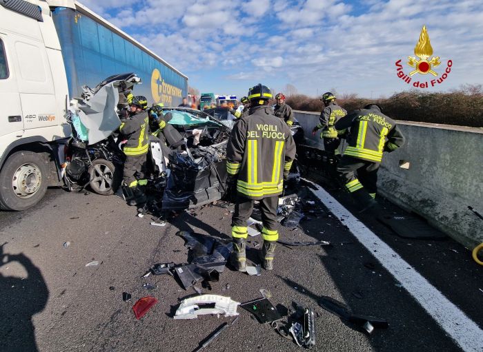 Tragedia sulla A4 a Cessalto: un morto e un ferito grave in un tamponamento