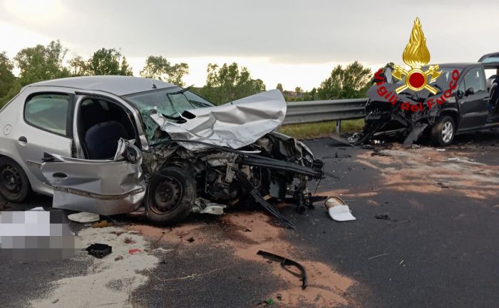 Tragedia in Veneto, scontro tra due auto: persone perde la vita 