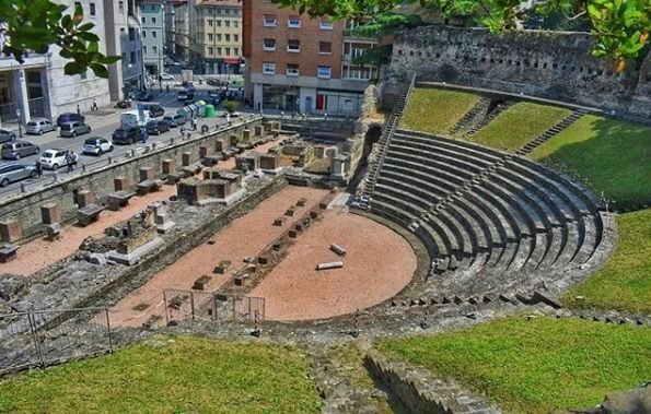 Si allargherà sito archeologico del Teatro Romano, ingloberà i resti di un edificio del I secolo dopo Cristo 