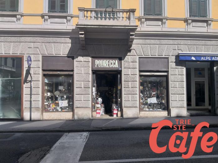 Nuova chiusura di un locale storico a Trieste: il 15 aprile addio a Podrecca "dove si trovava di tutto" (FOTO)