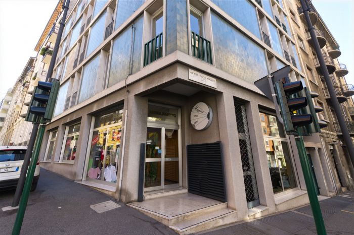 Un altro pezzo di storia di Trieste se ne va, dopo 90 anni chiude l'Abbigliamento Mazzaroli