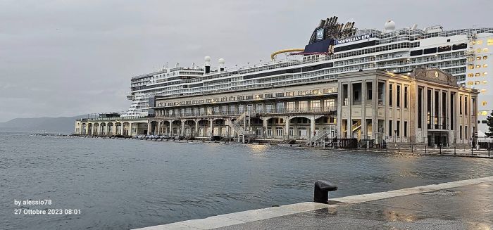 Acqua alta sulle Rive a Trieste