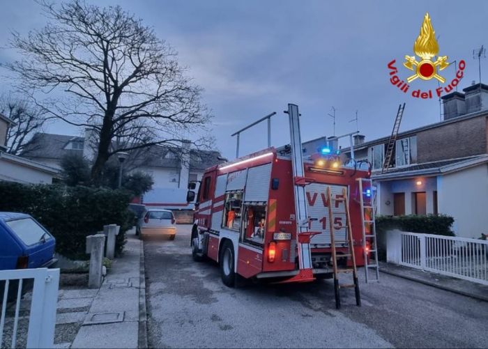 Fvg, scoppio con successivo principio d'incendio dovuta a fuga di gas: donna all'ospedale