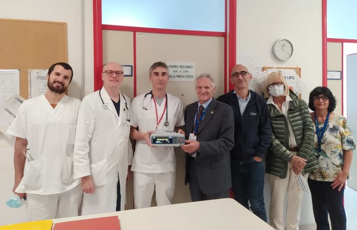 Burlo all’avanguardia, Azzurra dona un capnografo al centro per la diagnosi e cura della fibrosi cistica