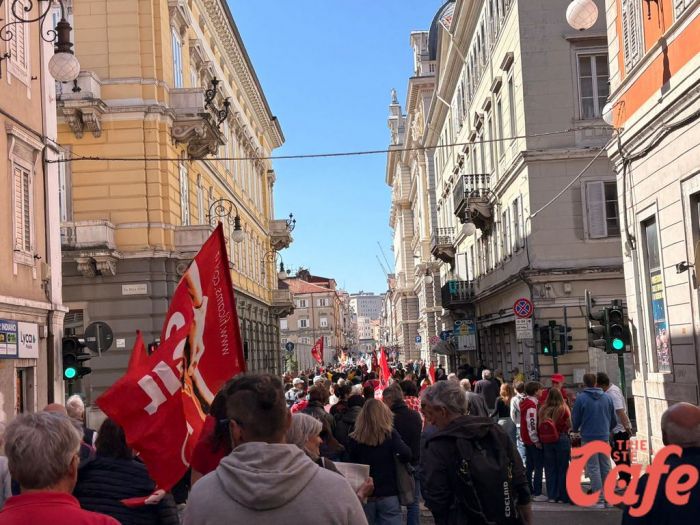 Trieste, oltre 5mila al corteo del primo maggio: Marega “Serve lavoro stabile, basta precarietà” (FOTO-VIDEO)