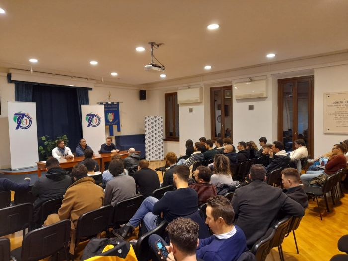 Onorificenze a Tito improvvisamente "decadute". Unione degli Istriani: "Ci prendono per i fondelli"!