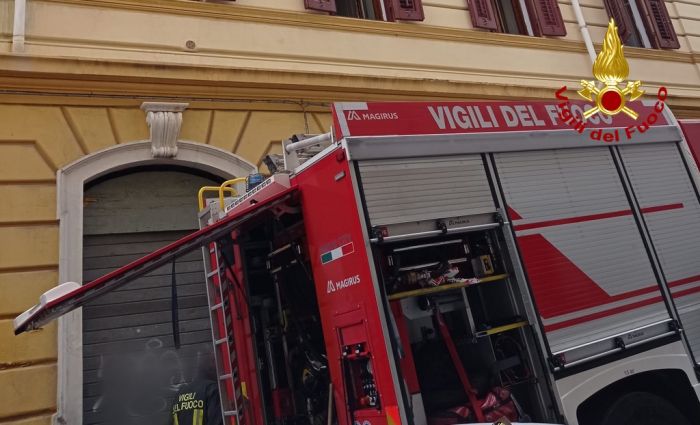 Bora forte, circa 80 interventi dei Vigili fuoco a Trieste