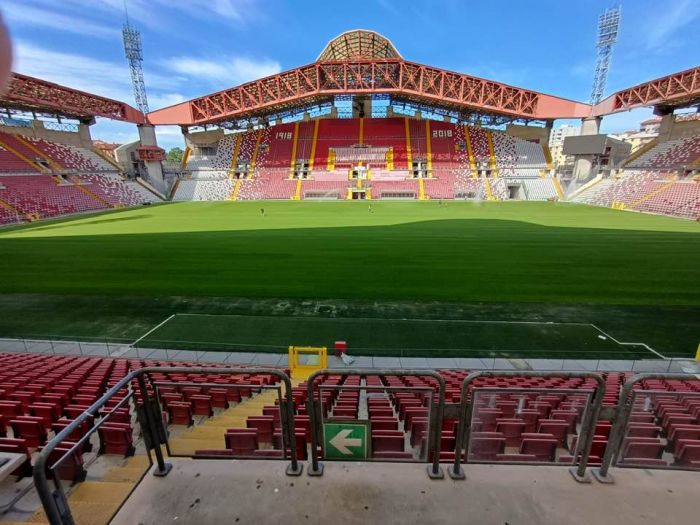 Sindaco Dipiazza soddisfatto: "Oggi terminato il rifacimento del  campo dello stadio Rocco"