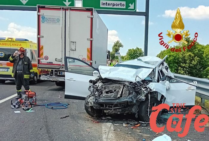 Si aggrava il bilancio del tragico incidente in A4, un morto e 17 feriti alcuni gravi: 10 km di coda (FOTO)