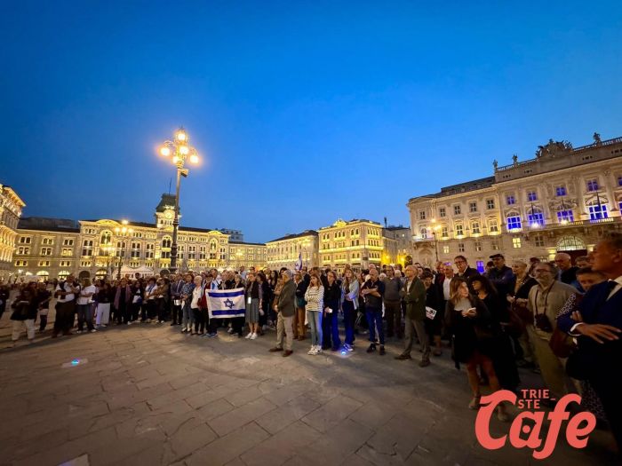 In 200 per solidarietà a Israele in piazza Unità, piccole provocazioni di filo-palestinesi