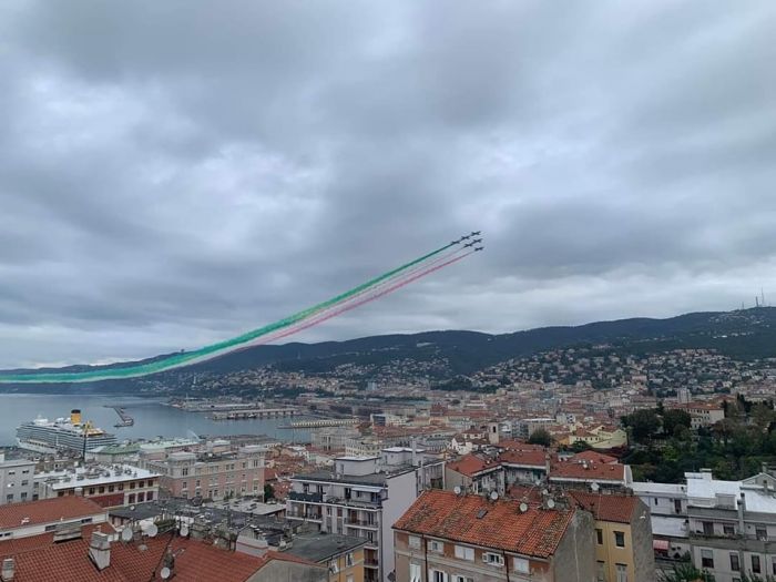 Trieste celebra il 70° anniversario del ritorno all’Italia con le emozioni delle Frecce Tricolori (VIDEO)
