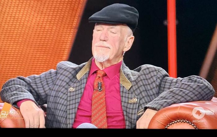 Seba a Quarto Grado: un look che comunica rispetto e dignità per la moglie Lilly