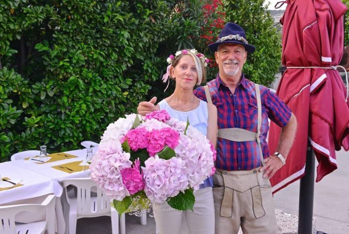 Seba & Lilly, il bouquet dell’anima: una foto, una corona di fiori e un amore eterno