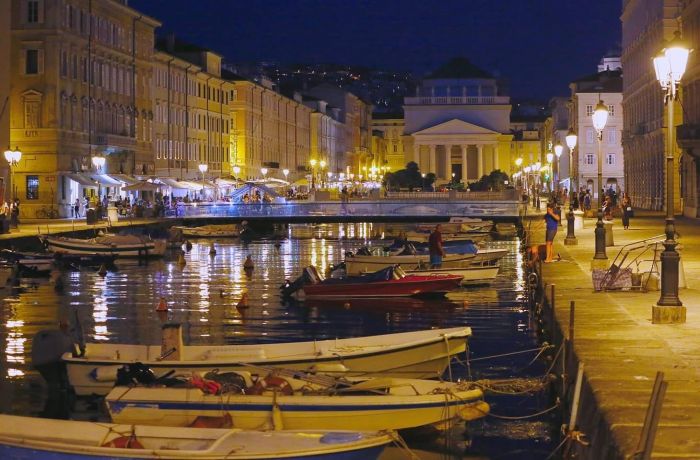 "Perché condividi tutto? Perché sì!" la risposta di un triestino mette a tacere i maestrini del web
