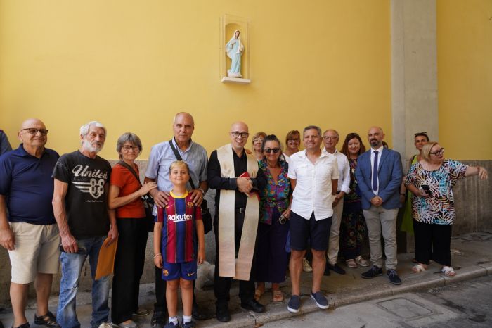 Ricollocata la Madonnina nel comprensorio Ater Vaticano a San Giacomo
