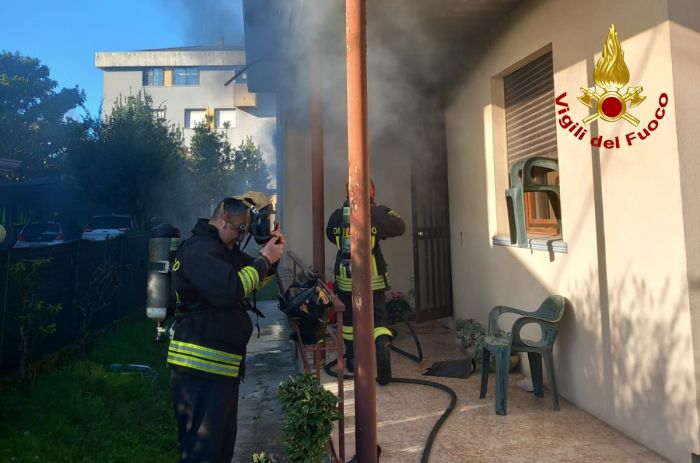 Tragedia a Jesolo, incendio in un’abitazione: deceduto un uomo