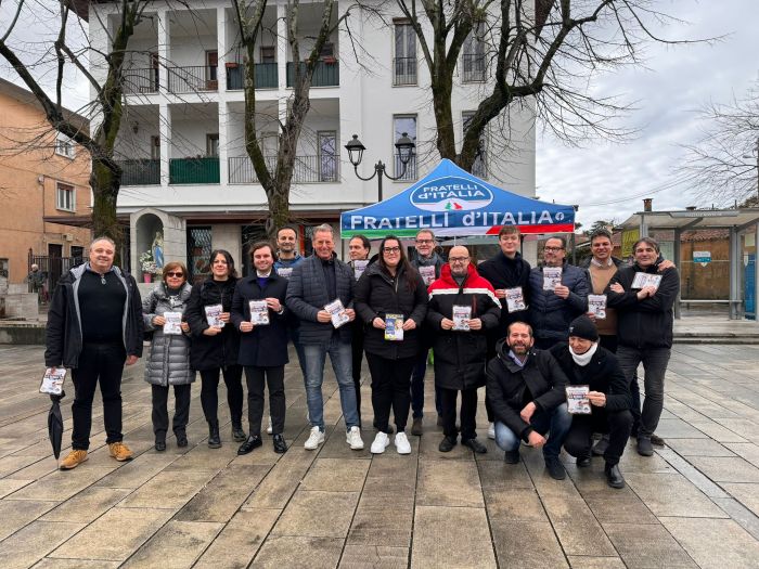 Fratelli d’Italia Trieste torna nelle piazze con la raccolta alimentare pasquale per le famiglie italiane in difficoltà