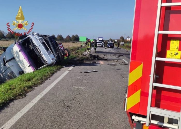 Tragedia in Veneto: scontro tra un mezzo per la pulizia stradale e un’auto, un morto e un ferito