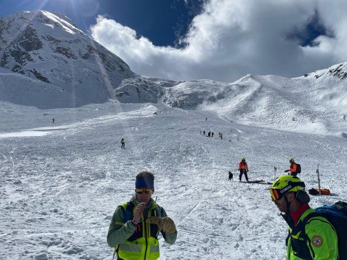 Valanga sul ghiacciaio Presena: uno scialpinista tedesco perde la vita