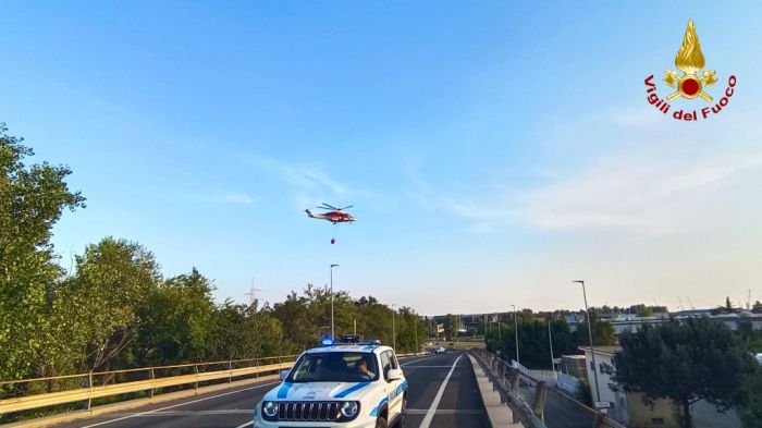 Lavoro senza sosta per i vigili del fuoco, dichiarato spento l’incendio sul Carso!! (VIDEO)