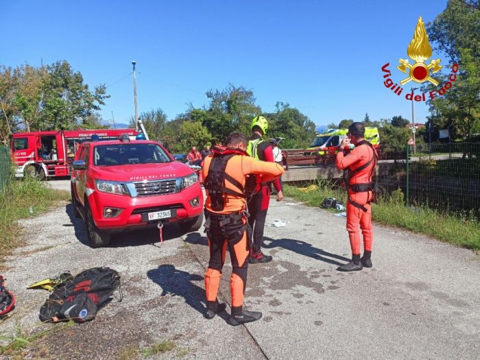 Fvg, anziano finisce nel canale con l'auto e muore