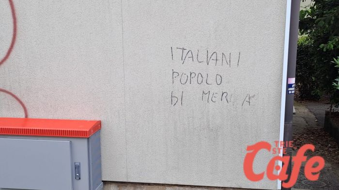 Valmaura, scritte offensive sui muri: “Italiani popolo di me**a”