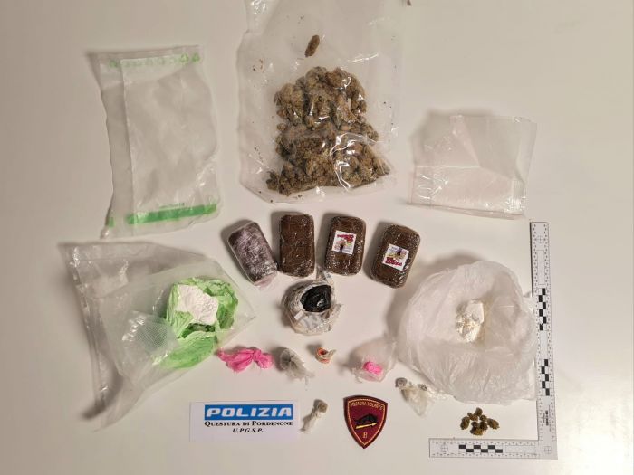 Droga in auto e in casa: arrestato 32enne a Pordenone con oltre 700 grammi di stupefacenti