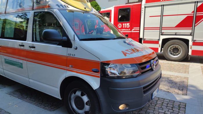 Fvg, conducente di un camion perde  controllo, ribaltandosi (altezza allevamento ittico)