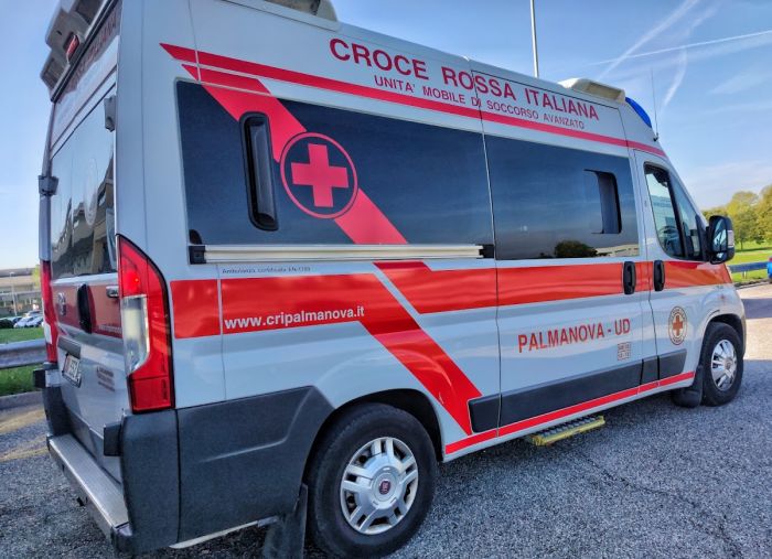 Incidente mortale in Fvg, morto camionista, volontaria CRI e paziente trasportato in ambulanza 