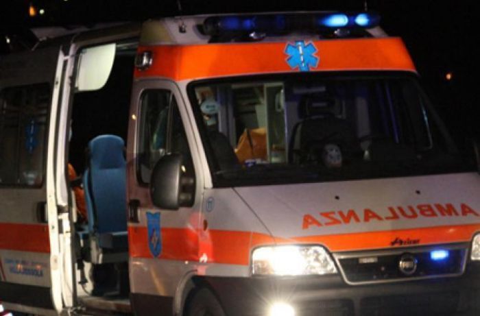 Tragedia nella notte in Fvg, scontro tra due auto in galleria, morti due 19enni