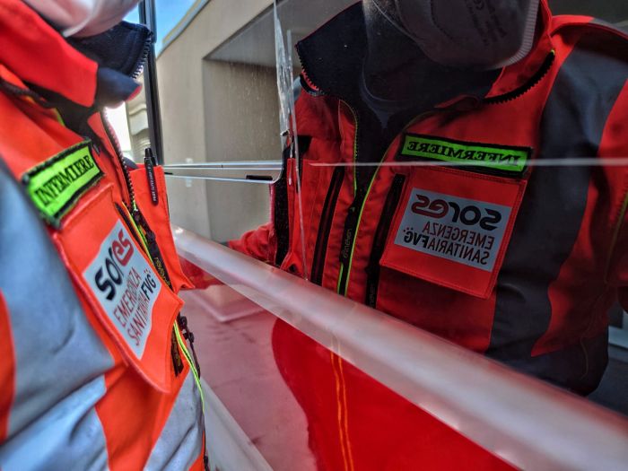 Uomo cerca di sedare rissa in Fvg ma viene colpito, è gravissimo