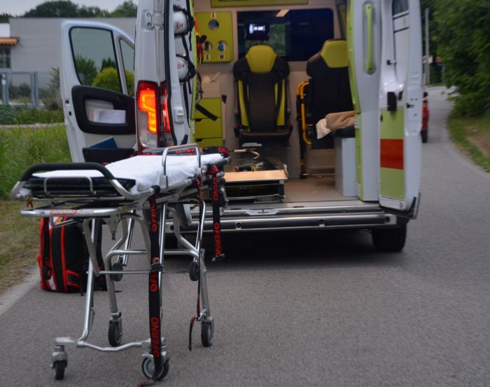 Schianto tra due auto a Sistiana, entrambi i conducenti all'ospedale 