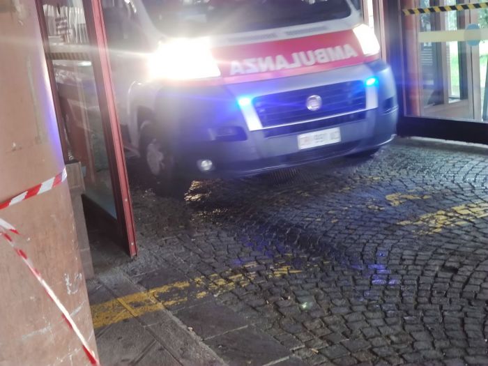 Trovato cadavere decomposto in area abbandonata a Trieste