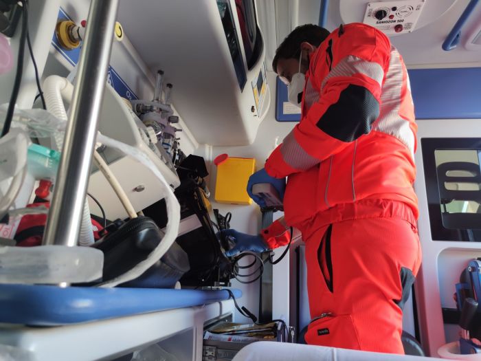 A4, pneumatico di un tir prende fuoco
