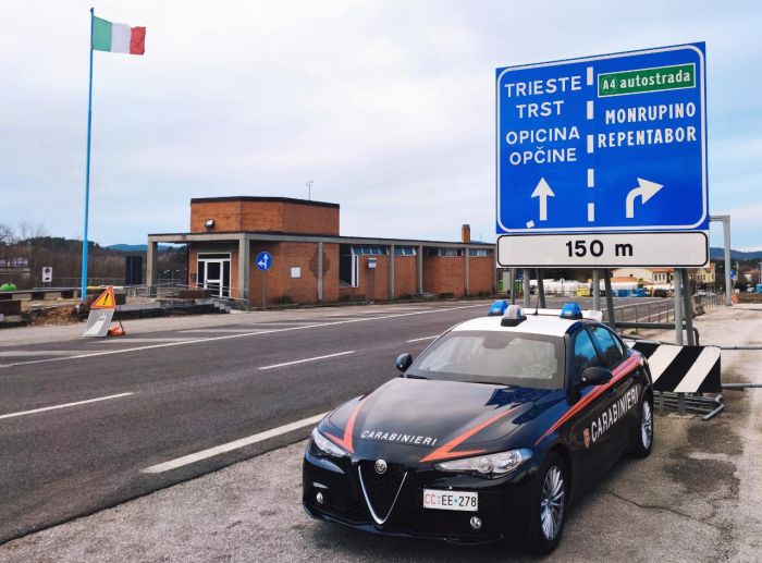 Ricercato da undici anni per rapina ed evasione, arrestato dai Carabinieri ad Aurisina!