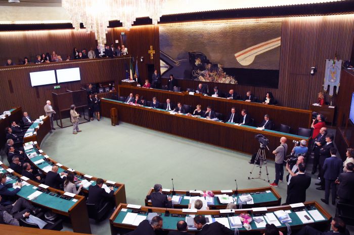 Centro-sinistra: "Appello contro la modifica della legge elettorale in Regione, no abbassamento quorum per ballottaggio" 