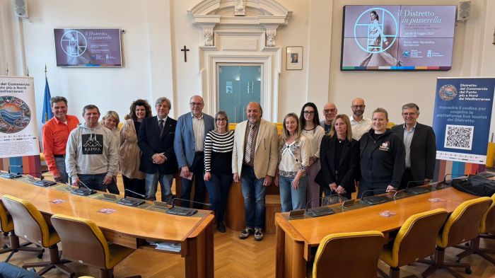 Monfalcone, moda e territorio si incontrano: in piazza la prima sfilata del Distretto del commercio