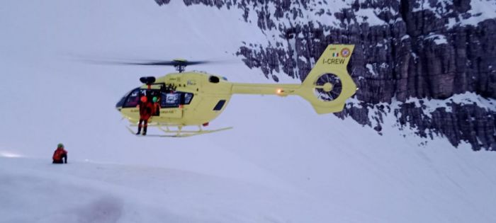 Tragedia in montagna: escursionista precipita e perde la vita sulle Prealpi Giulie