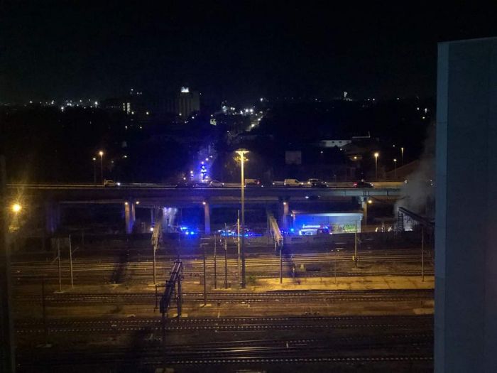 Bus Mestre, all'alba rimosso pullman precipitato dal cavalcavia 