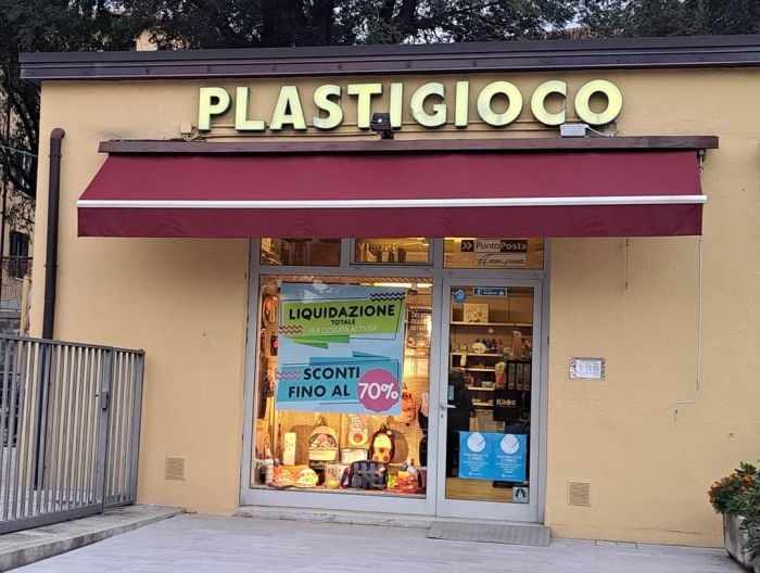 Via Flavia, chiude Plastigioco