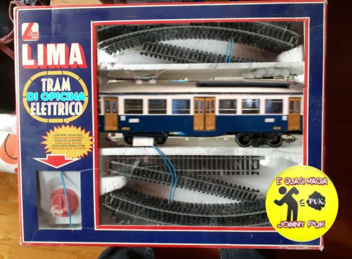 Un tram chiamato ironia: Trieste in chiave pop con 'Jonny Puk'