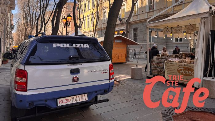 Falso allarme bomba alla Julia: evacuazione in corso, forze dell’ordine sul posto (VIDEO)