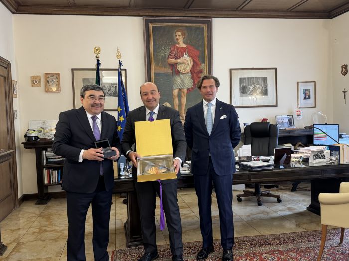 Trieste, diplomazia in primo piano: il Prefetto Signoriello incontra l’ambasciatore del Kazakhstan Sembayev