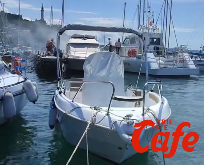 Incendio al porticciolo di Barcola: Intervento deciso della Guardia Costiera e dei Vigili del Fuoco (VIDEO)